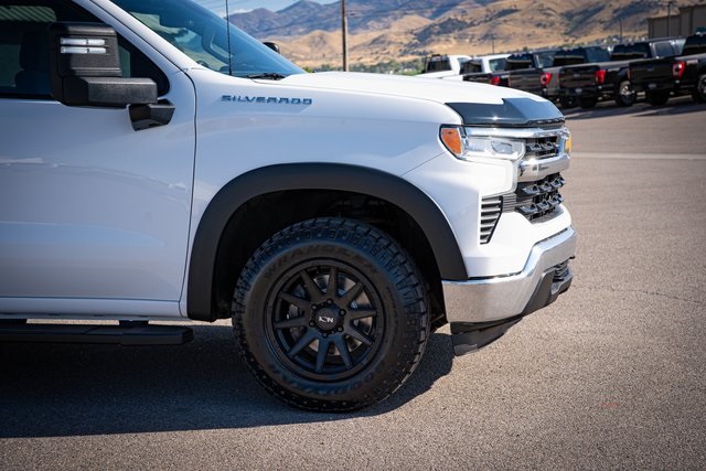 2022 Chevrolet Silverado 1500 LT photo 5