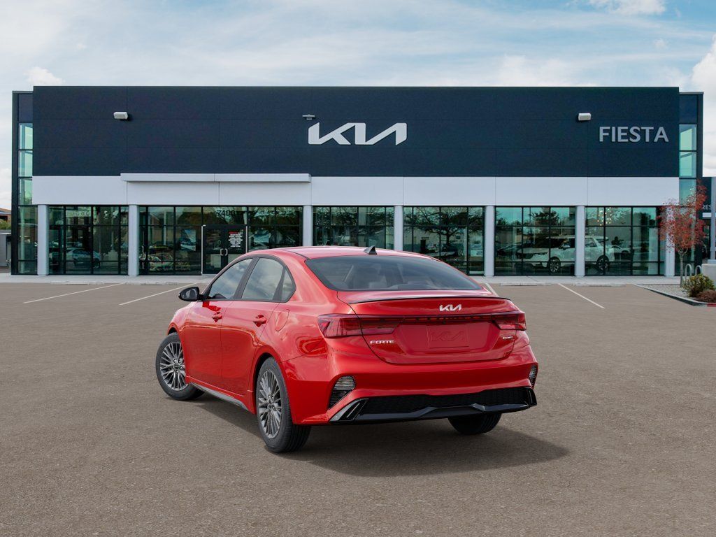 2024 Kia Forte GT-Line photo 4