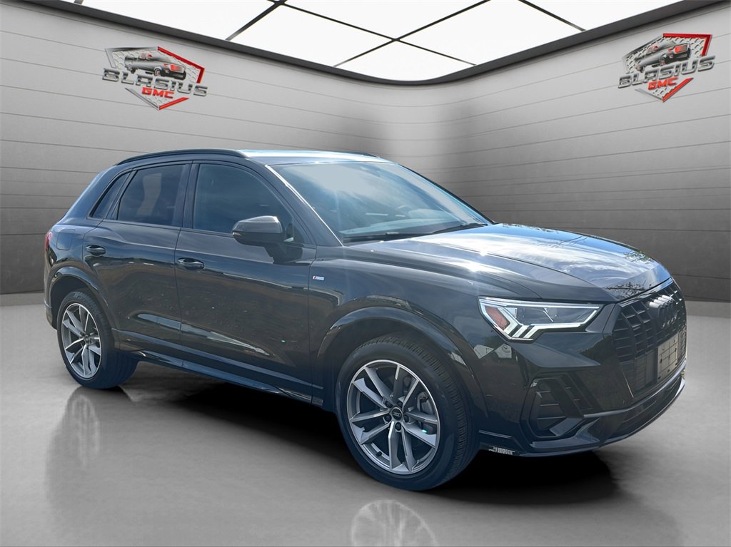 2022 Audi Q3 Premium Plus 45 TFSI S line photo 7