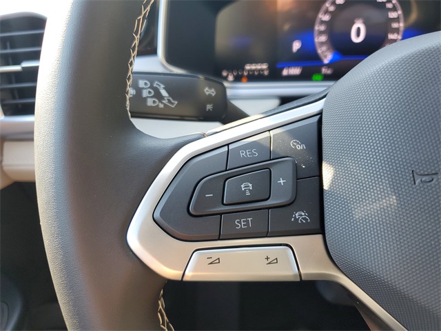 2025 Volkswagen Taos SE photo 22