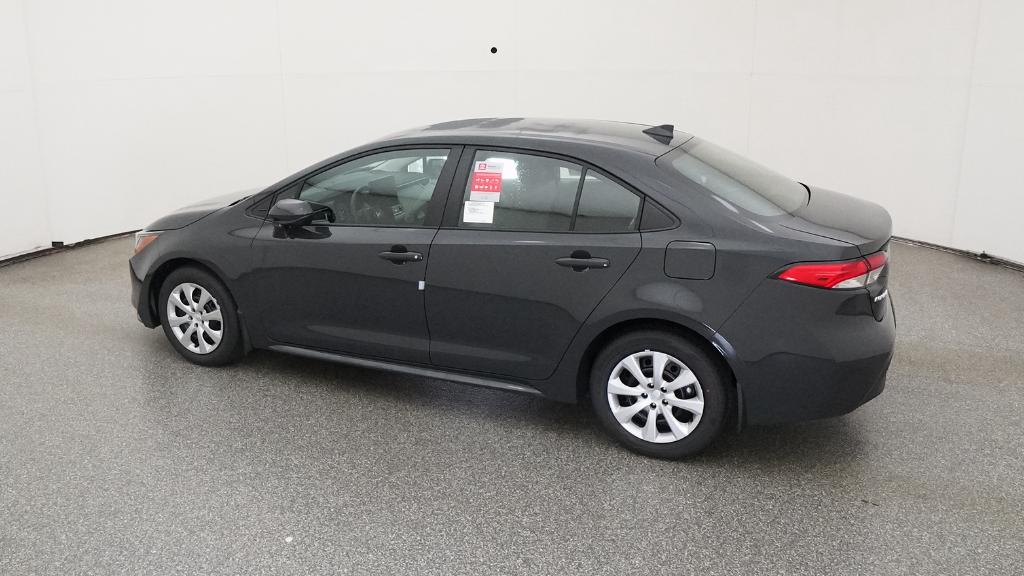 2025 Toyota Corolla LE photo 11