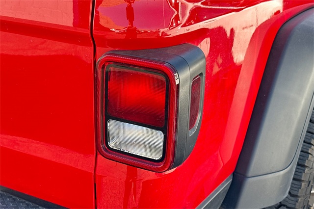 2023 Jeep Gladiator Mojave photo 11