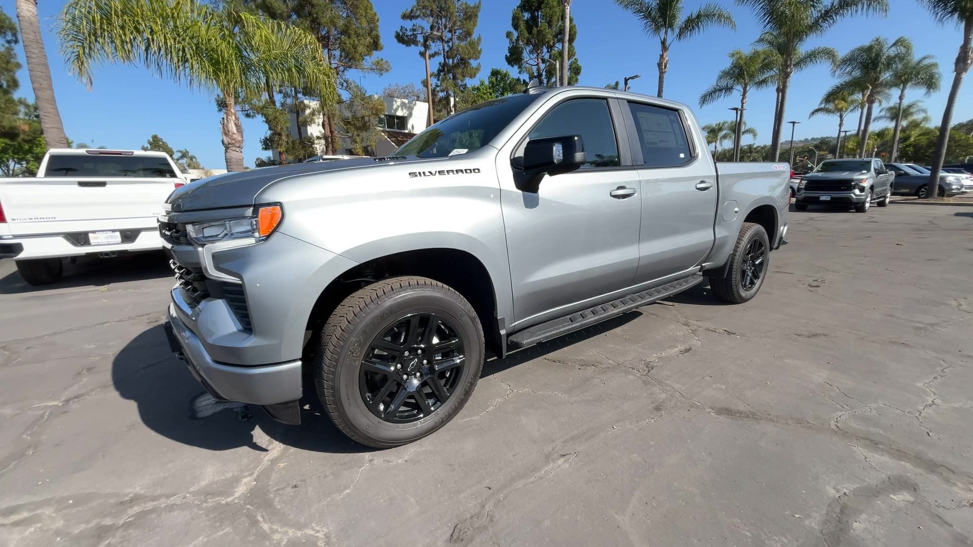 2025 Chevrolet Silverado 1500 RST photo 4