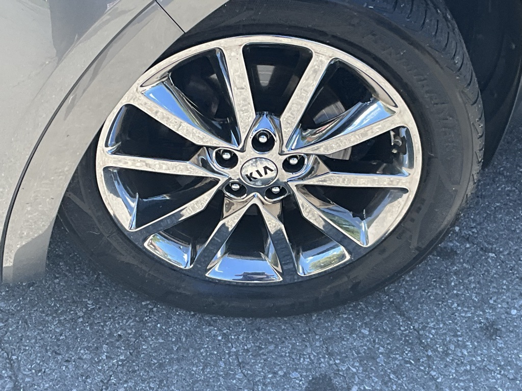 2016 Kia Sorento SX Limited photo 2