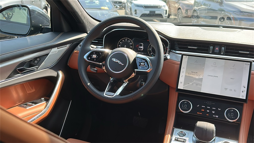 2026 Jaguar F-PACE P250 R-Dynamic S photo 25