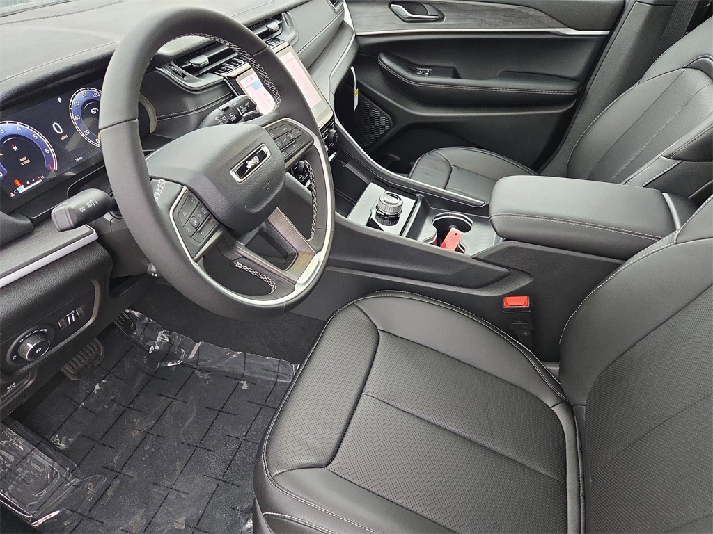 2025 Jeep Grand Cherokee Limited photo 20
