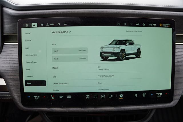 2022 Rivian R1T Launch Edition photo 26
