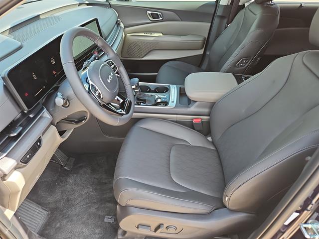 2026 Kia Carnival EX photo 11