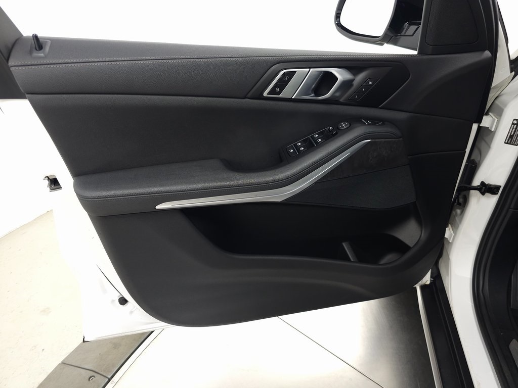 2022 BMW X5 - Image 14