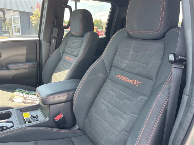 2022 Nissan Frontier PRO-4X photo 27