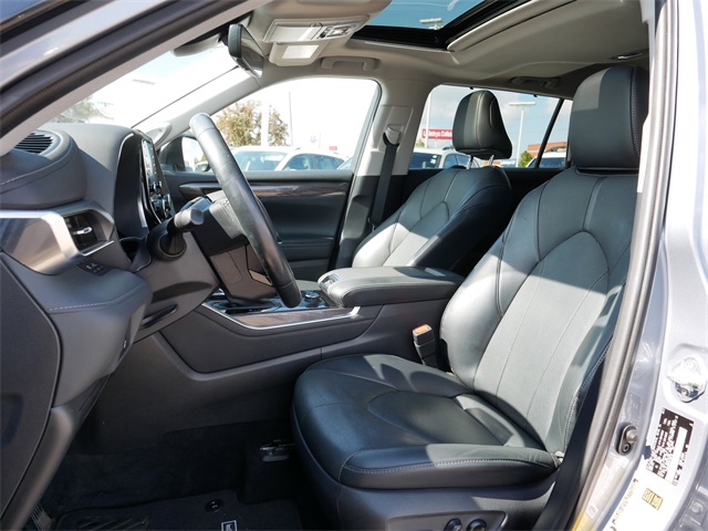 2021 Toyota Highlander Limited photo 13