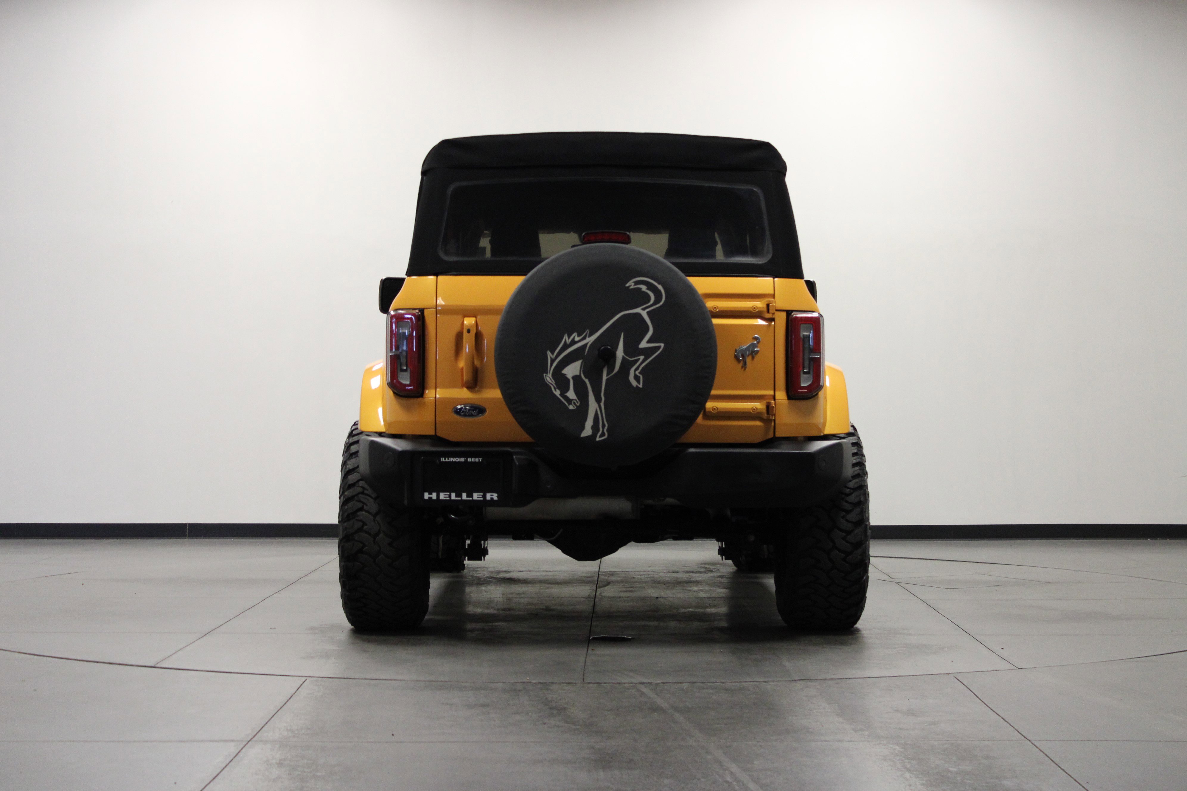 2022 Ford Bronco Outer Banks photo 2