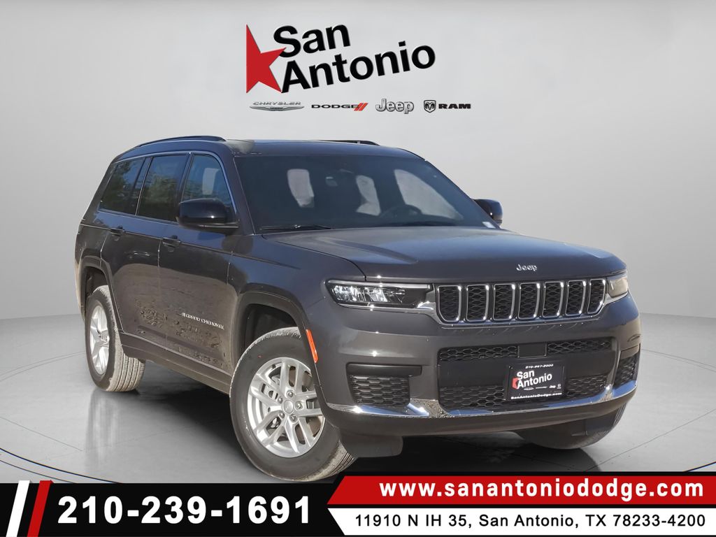 2025 Jeep Grand Cherokee L Laredo's photo