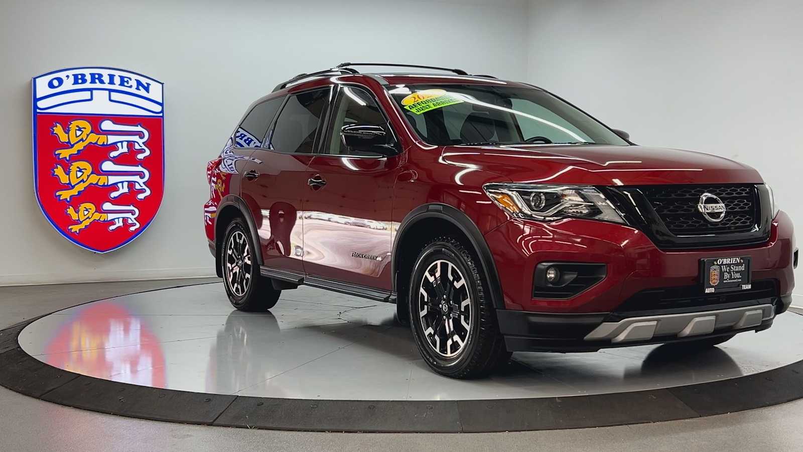 2020 Nissan Pathfinder SL photo 2