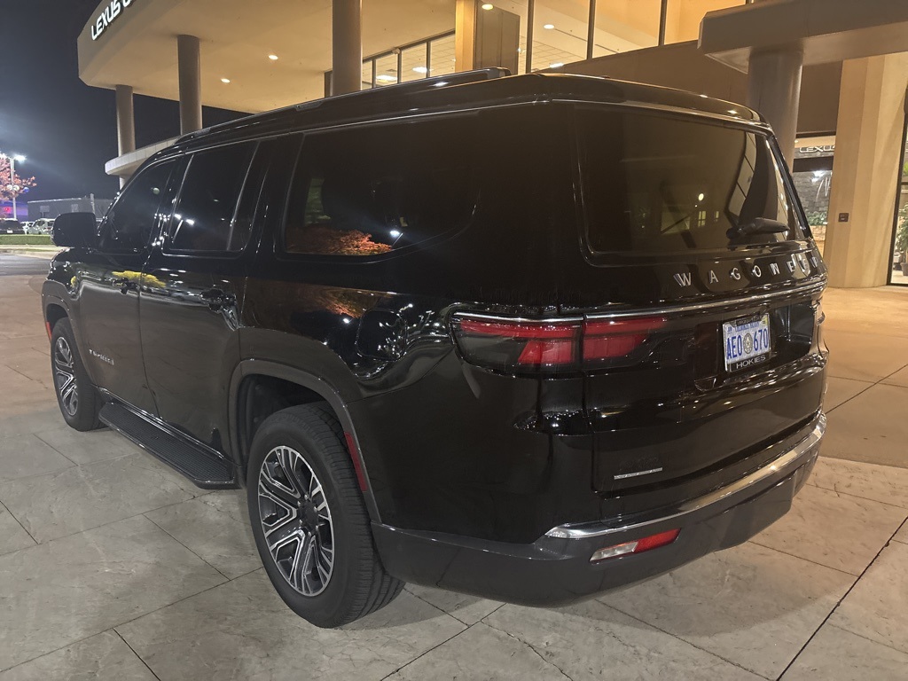 2022 Jeep Wagoneer Series III photo 2