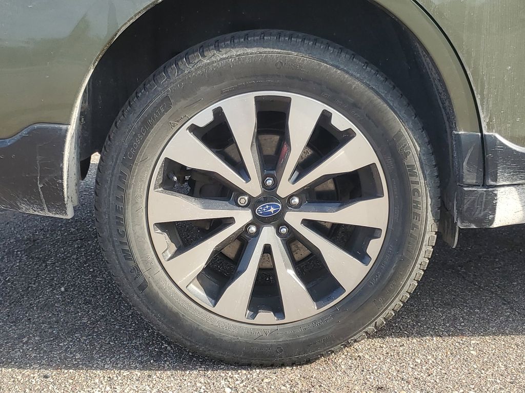 2016 Subaru Outback 3.6R Limited photo 4