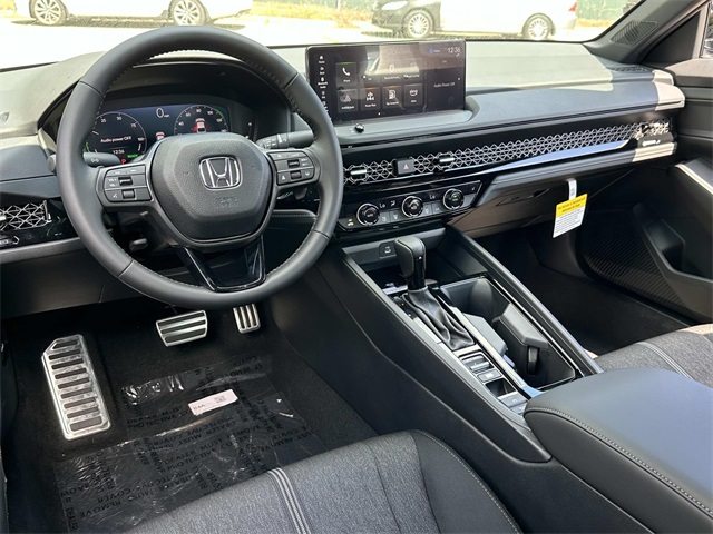 2025 Honda Accord Hybrid Sport photo 2