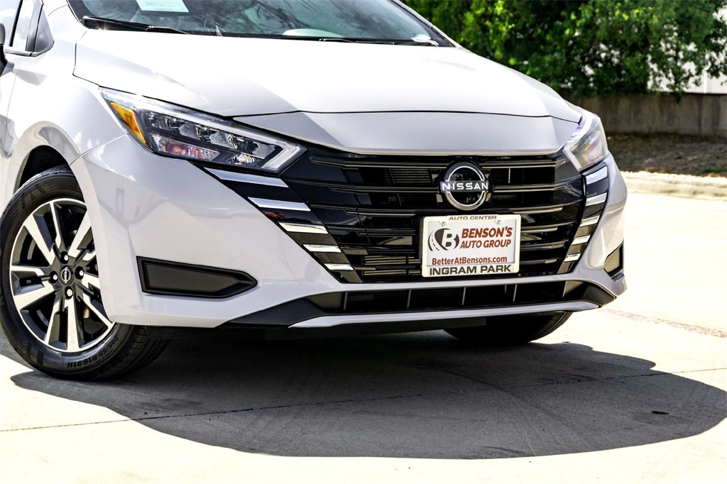 2025 Nissan Versa SV photo 3