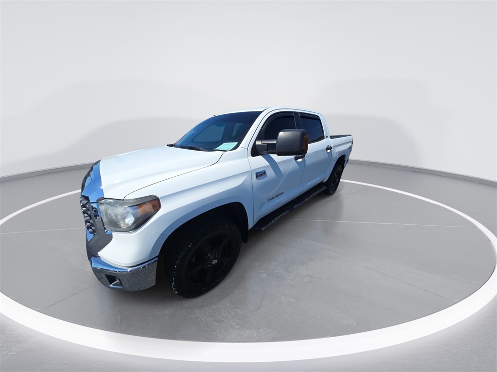 2018 Toyota Tundra CrewMax photo 4