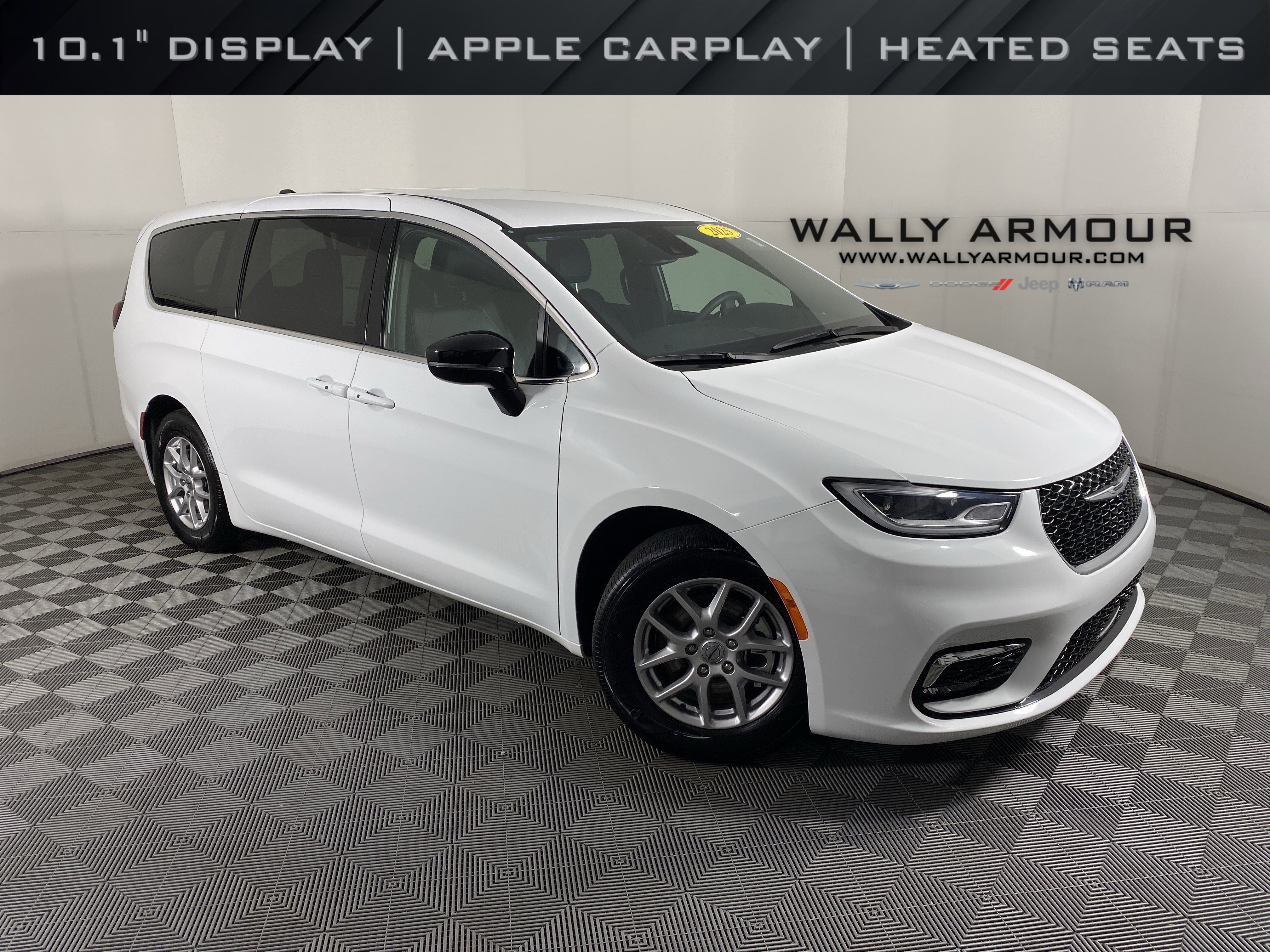 2025 Chrysler Pacifica Select