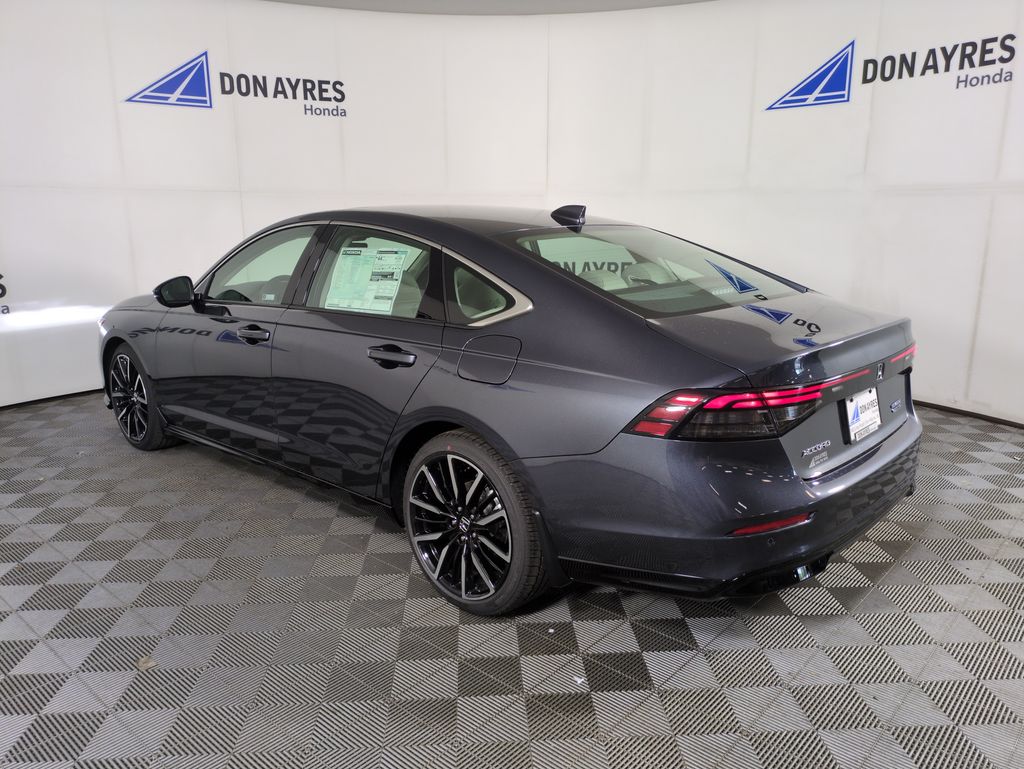 2025 Honda Accord Hybrid Touring photo 3
