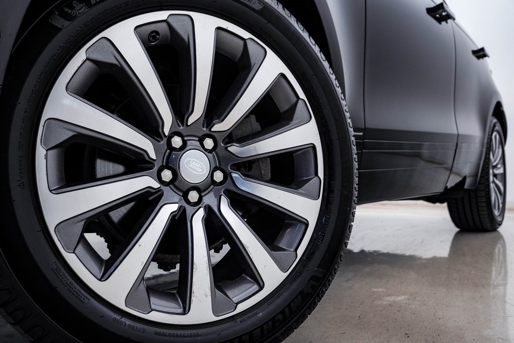 2018 Land Rover Range Rover Velar SE photo 3