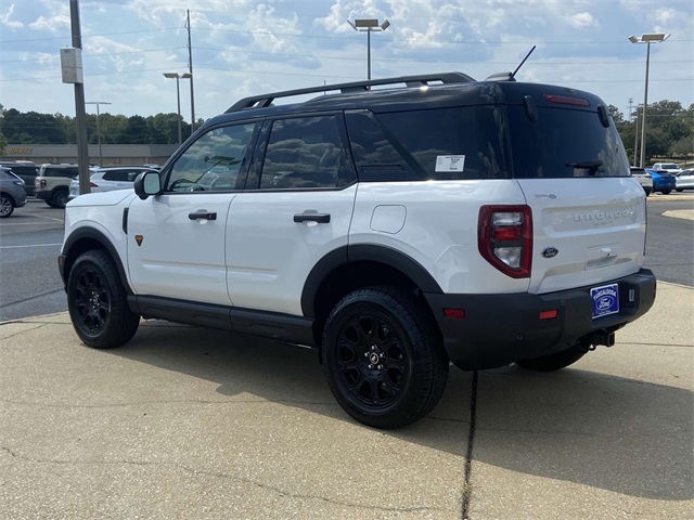 2025 Ford Bronco Sport Badlands photo 3