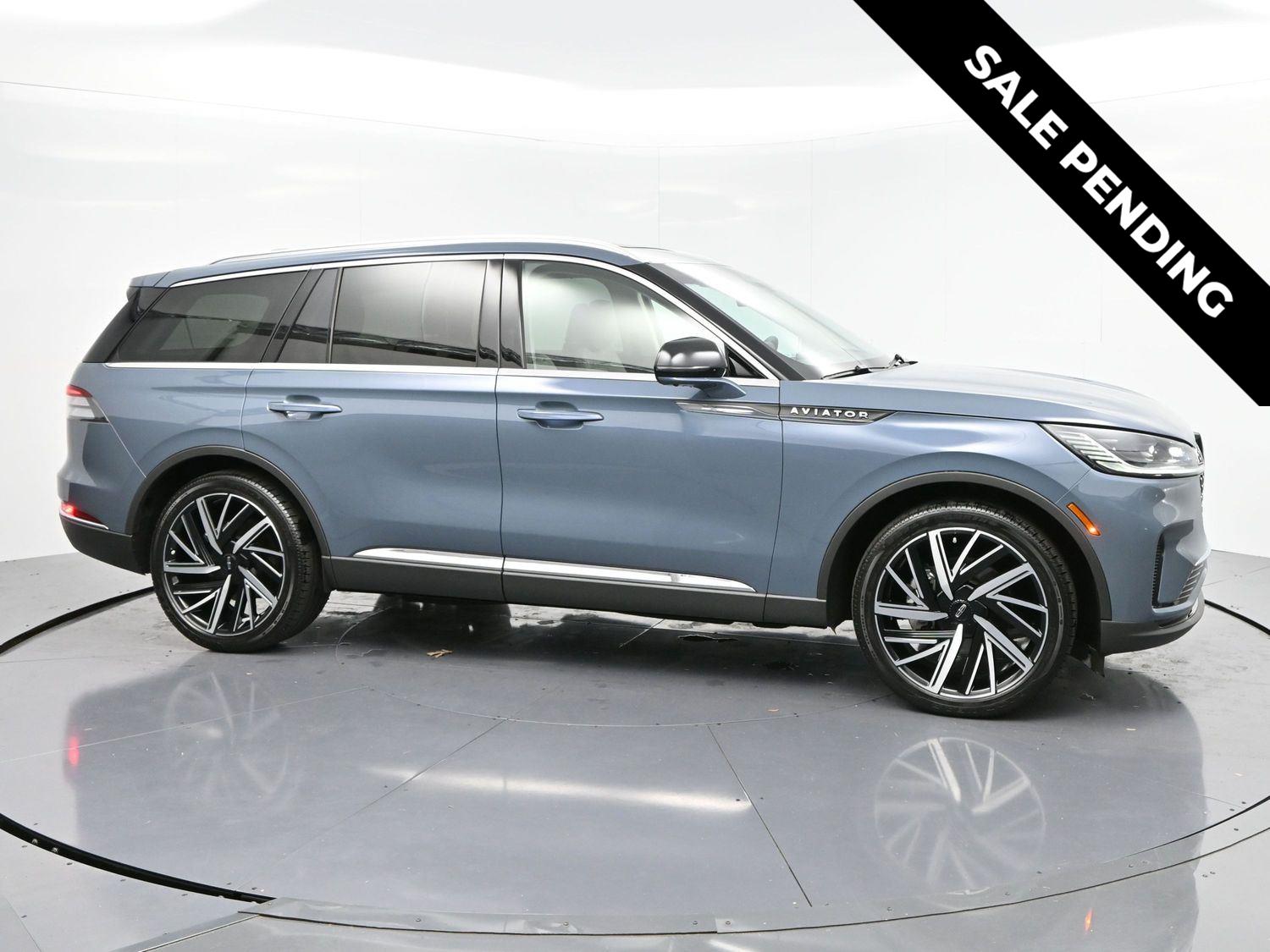 2025 Lincoln Aviator Reserve's photo