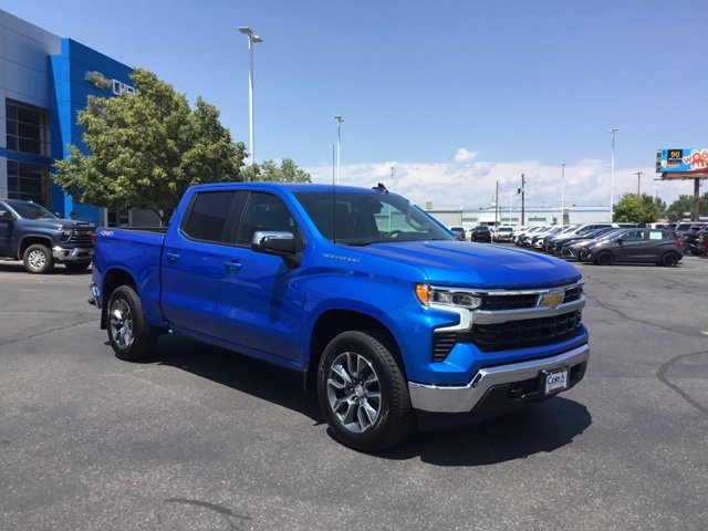 2025 Chevrolet Silverado 1500 LT's photo