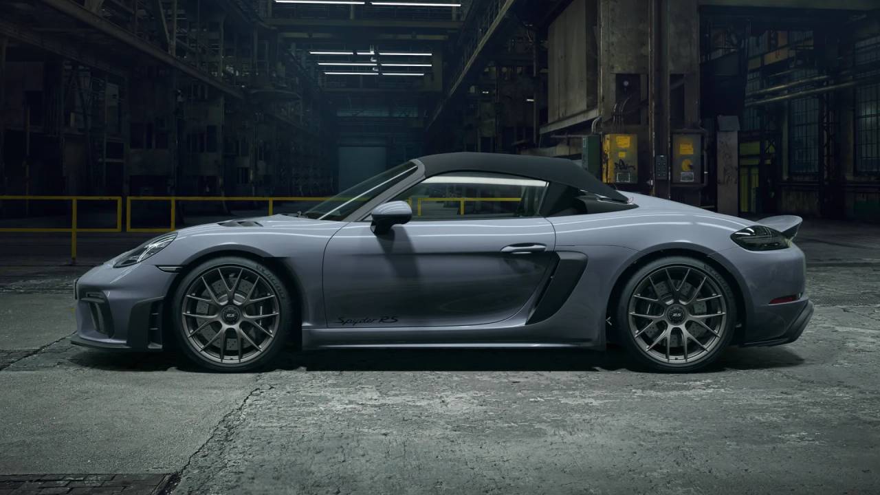2025 Porsche Boxster Spyder photo 2