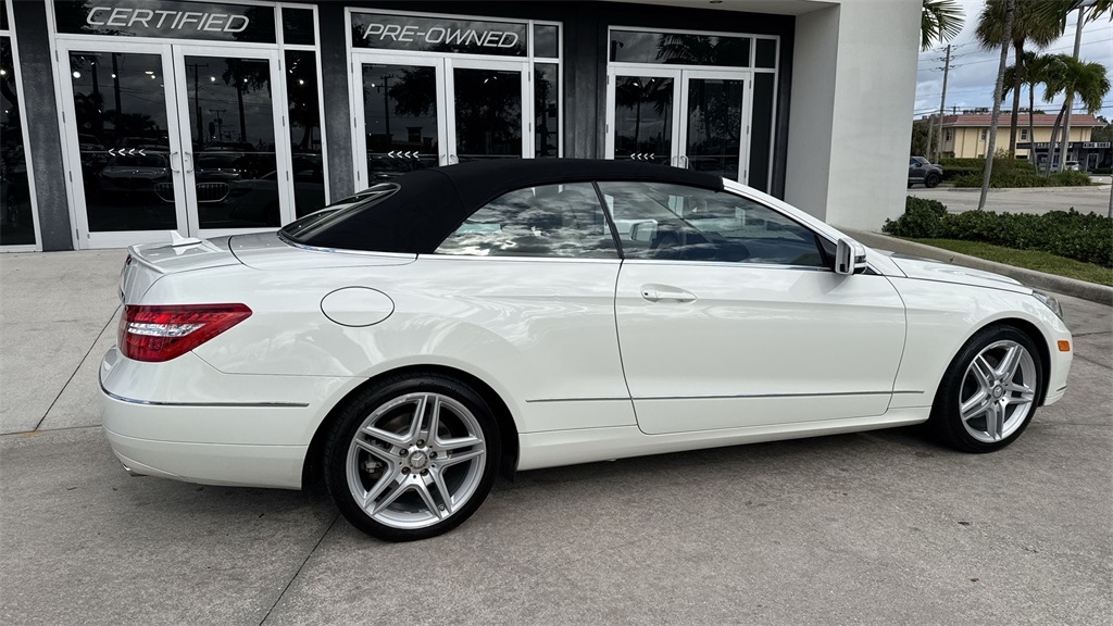 2011 Mercedes Benz E 350 photo 3