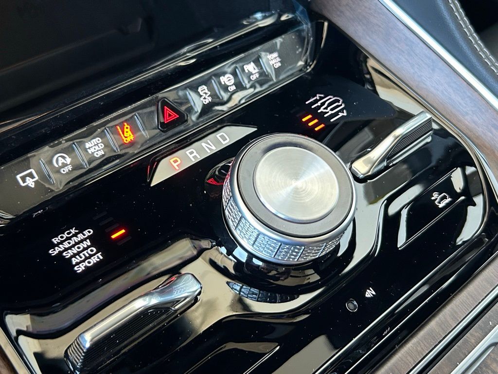 2024 Jeep Grand Wagoneer photo 49