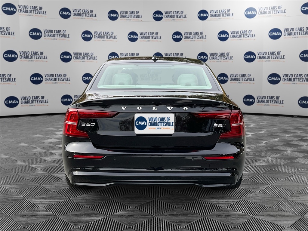 2024 Volvo S60 B5 Core photo 4