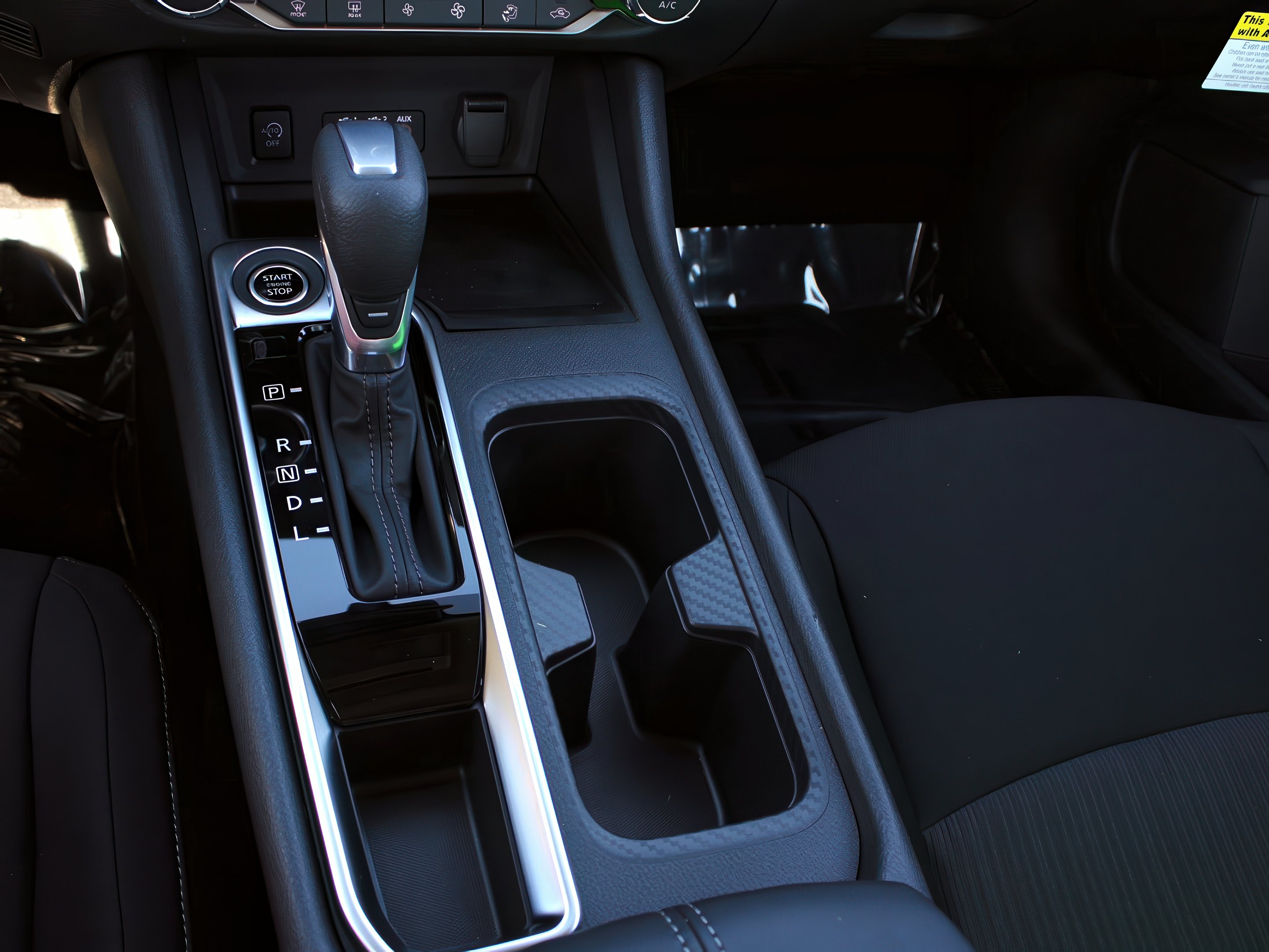 2025 Nissan Sentra SV photo 22