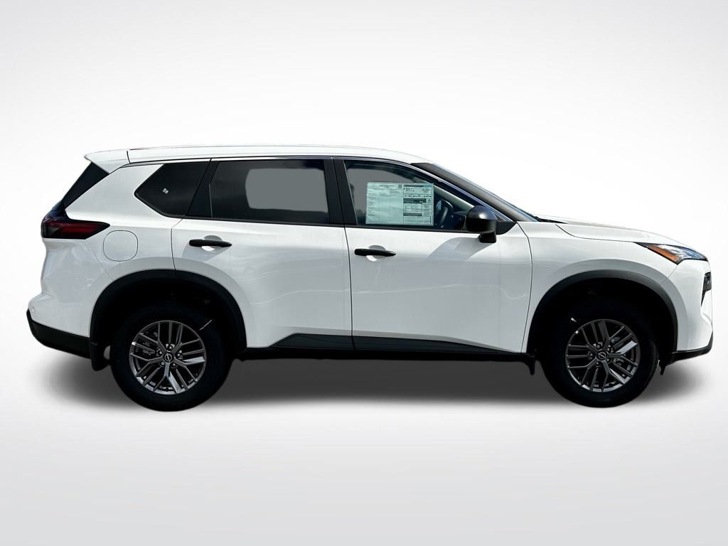 2025 Nissan Rogue S photo 8