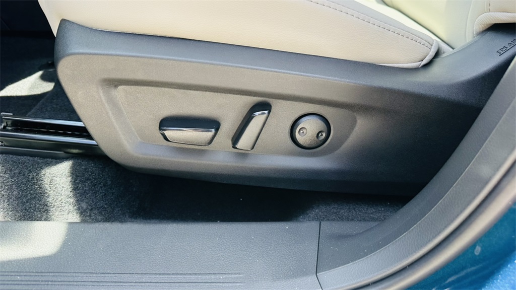 2025 Nissan Murano SL photo 13