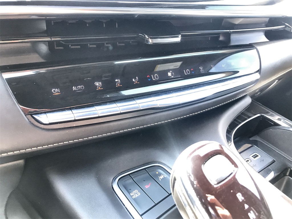 2023 Cadillac Escalade V-Series photo 19