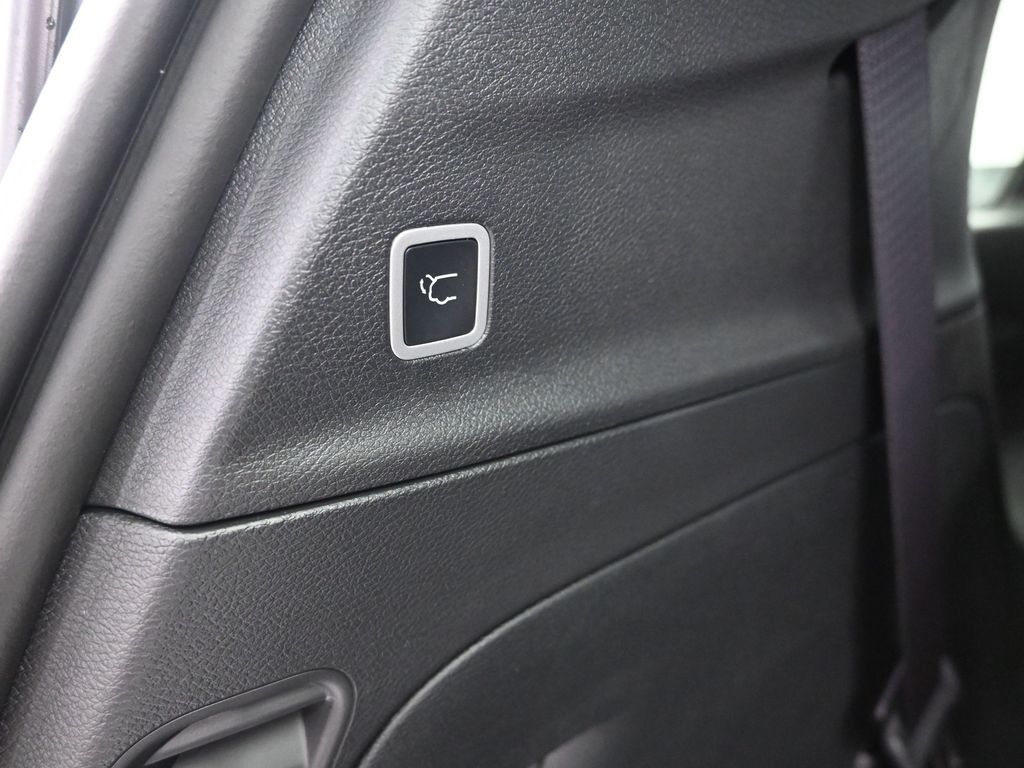 2026 Chrysler Pacifica photo 10
