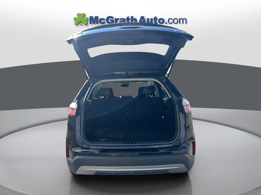 2023 Ford Edge SEL photo 18