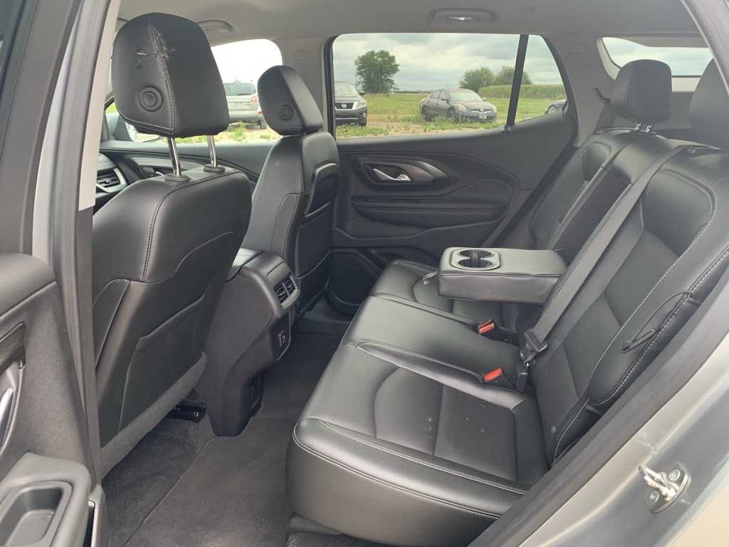 2024 Gmc Terrain SLT photo 9