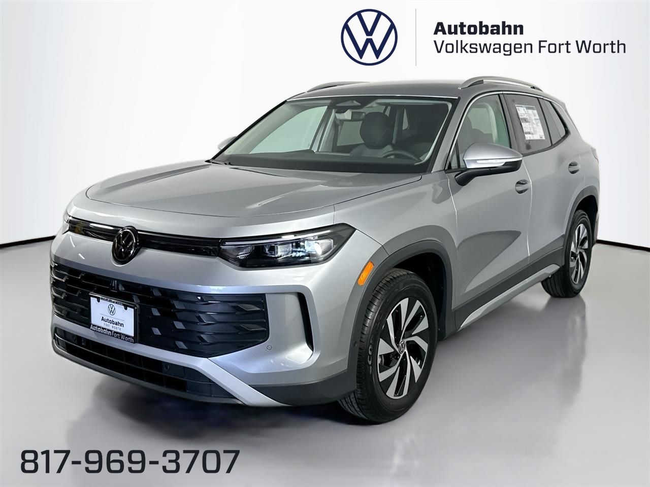 2025 Volkswagen Tiguan S's photo