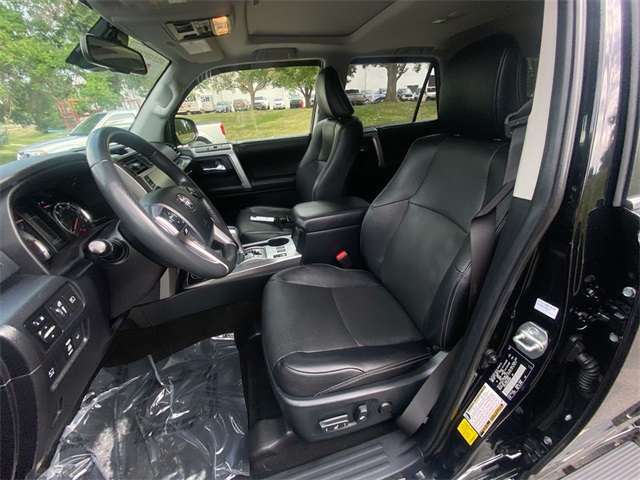 2022 Toyota 4Runner Limited 4WD photo 2