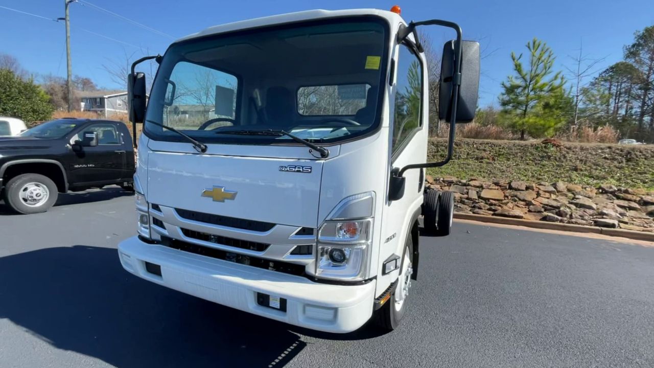2024 Chevrolet Silverado 4500HD photo 24