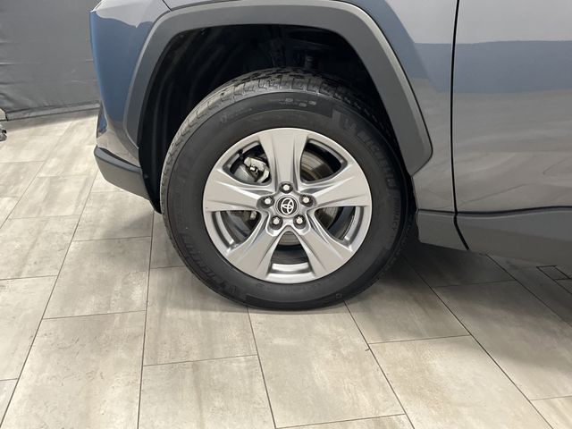 2024 Toyota RAV4 XLE photo 30