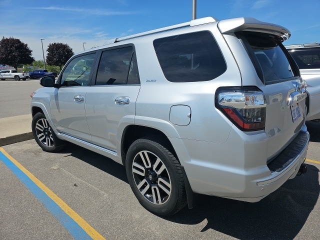 2016 Toyota 4Runner Limited photo 6