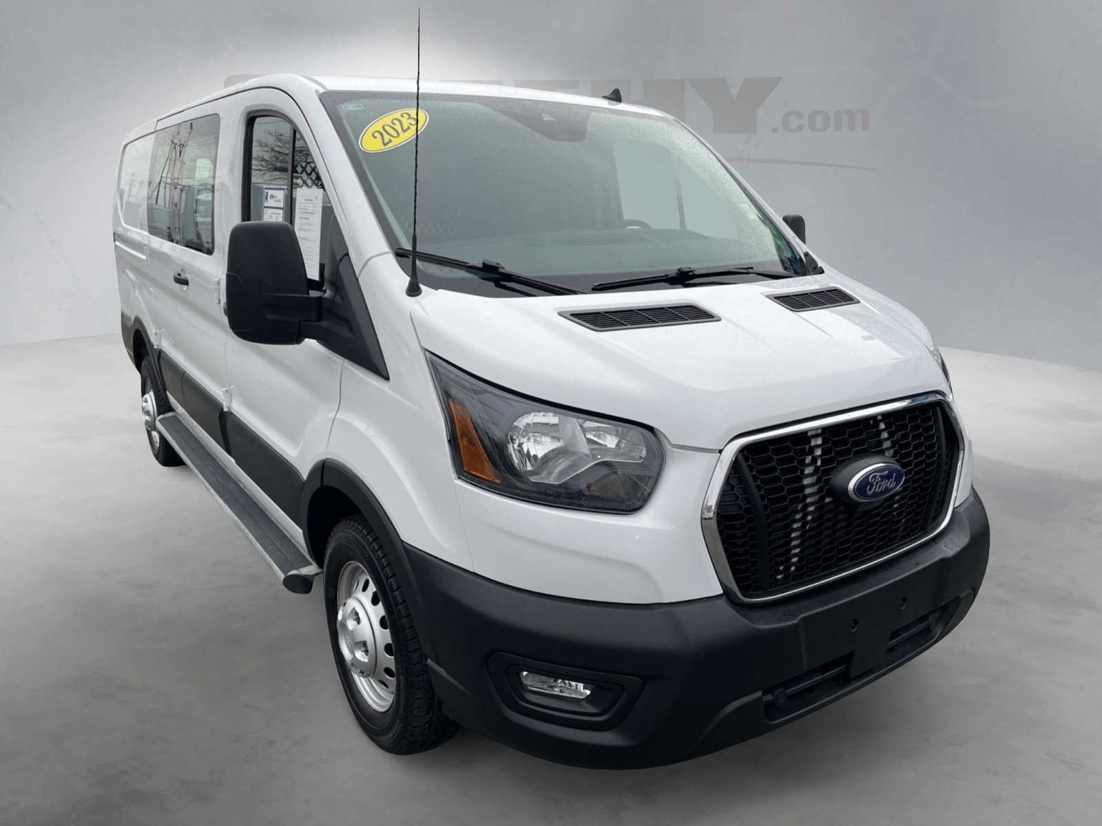 2023 Ford Transit photo 2