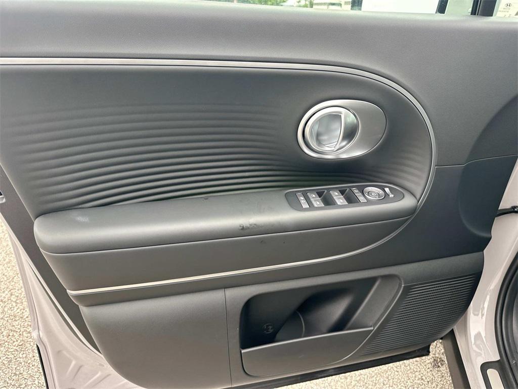 2026 Hyundai Ioniq SEL photo 23