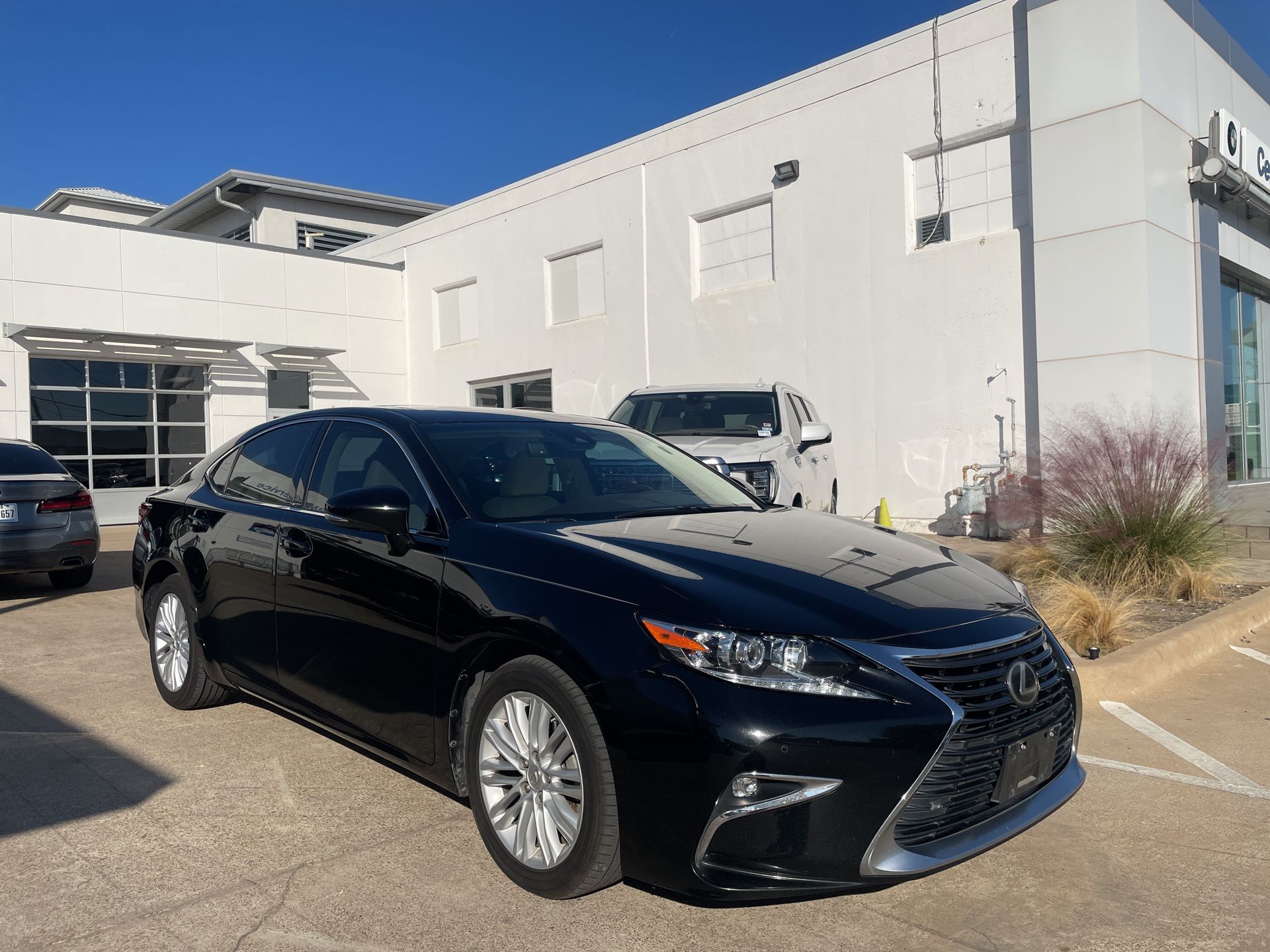 2017 Lexus ES 350 Premium photo 3