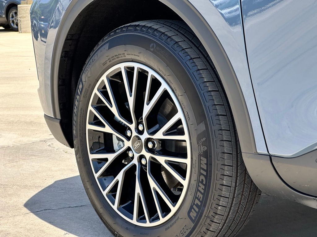 2025 Ford Escape Plug-In Hybrid photo 19
