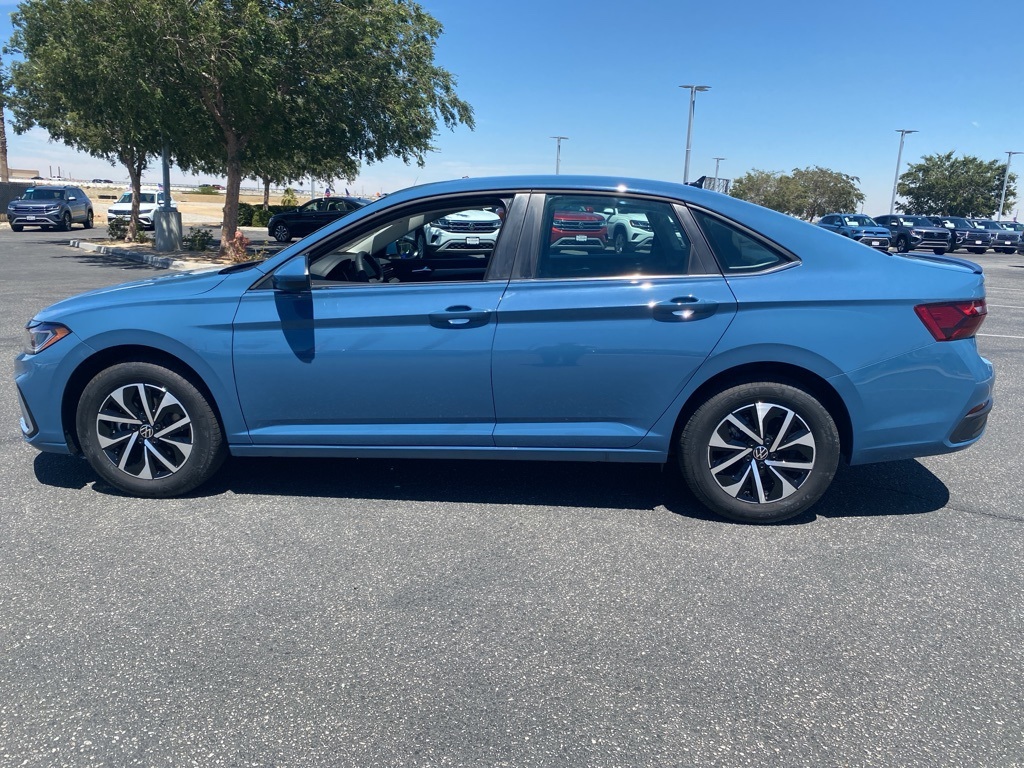2025 Volkswagen Jetta 1.5T S photo 4